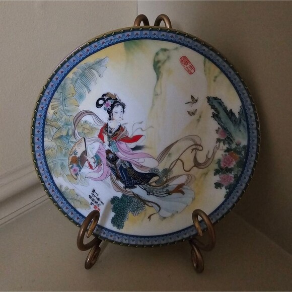 NEW Imperial Jingdezhen "Beauties of the Red Mansion" Porcelain Plate 1985 - Picture 2 of 7